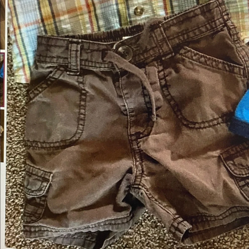 Old Navy brown shorts 6-12M